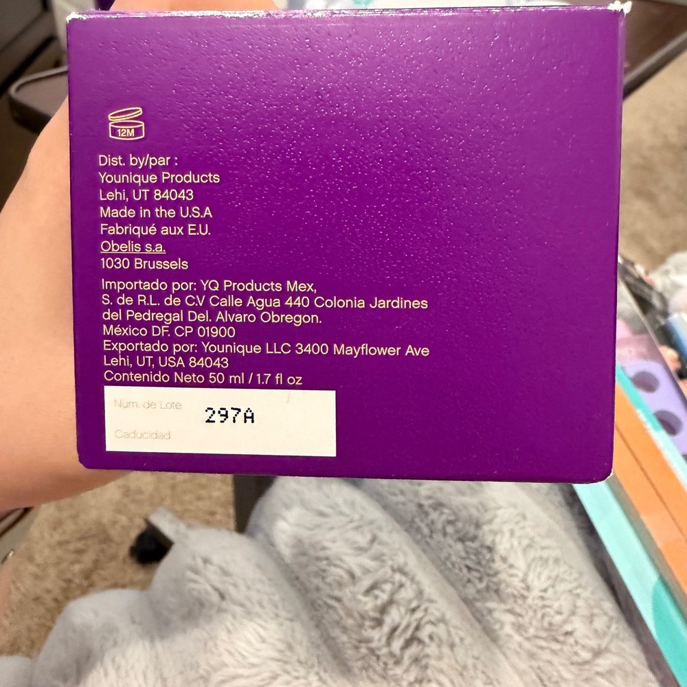 Younique Royalty Time Correcting Night Cream 50ml 1.7fl oz Face Moisturizer - Picture 3 of 7
